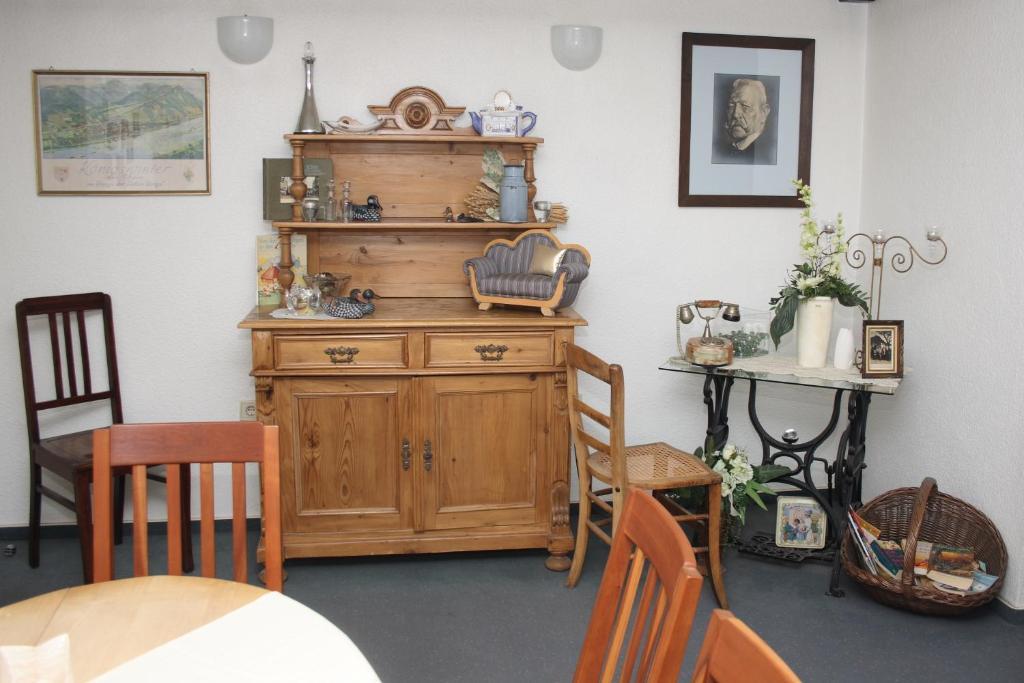 Hotel Garni Haus Hindenburg Königswinter Екстериор снимка