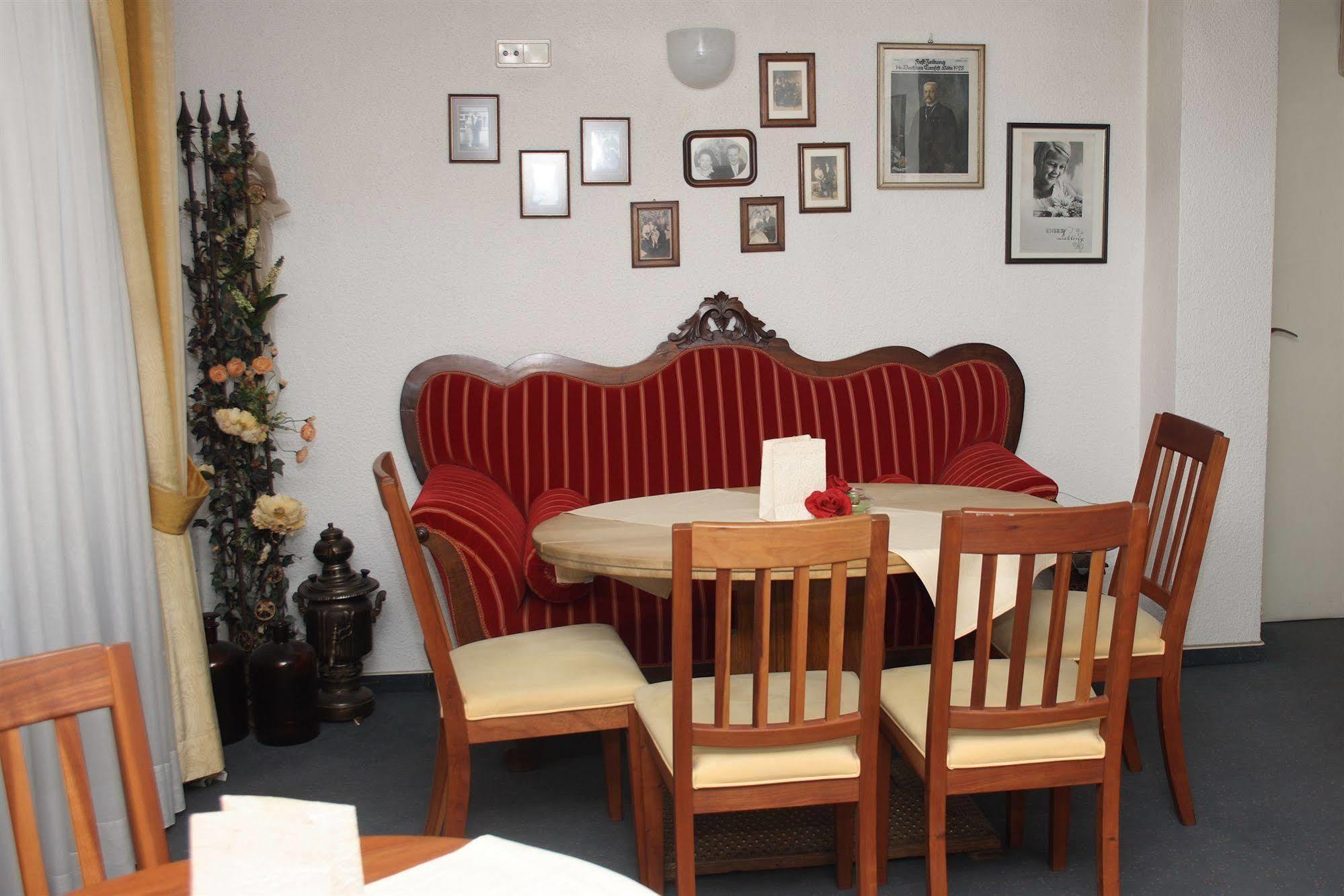Hotel Garni Haus Hindenburg Königswinter Екстериор снимка