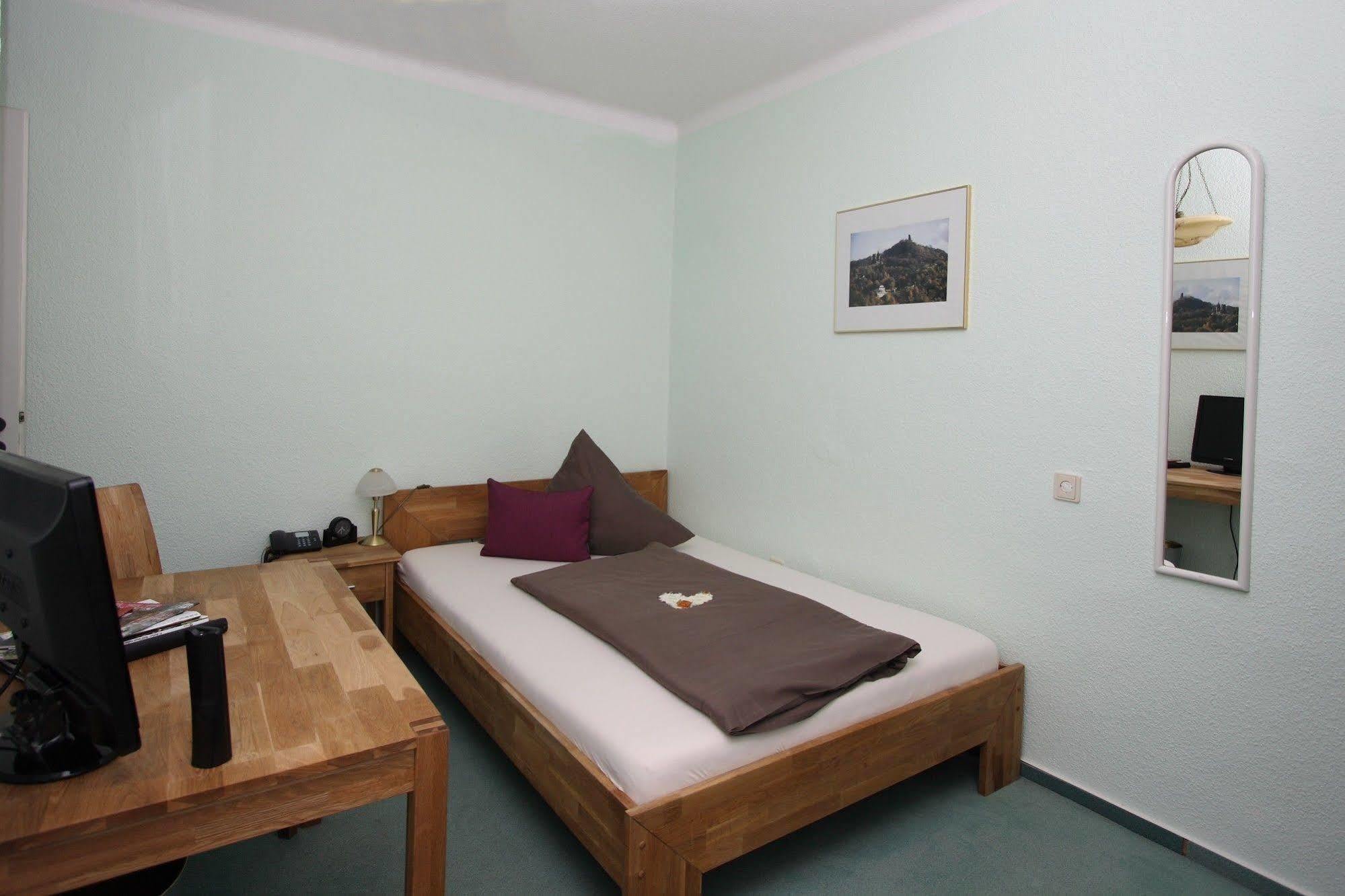 Hotel Garni Haus Hindenburg Königswinter Екстериор снимка