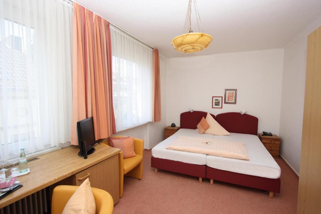 Hotel Garni Haus Hindenburg Königswinter Стая снимка